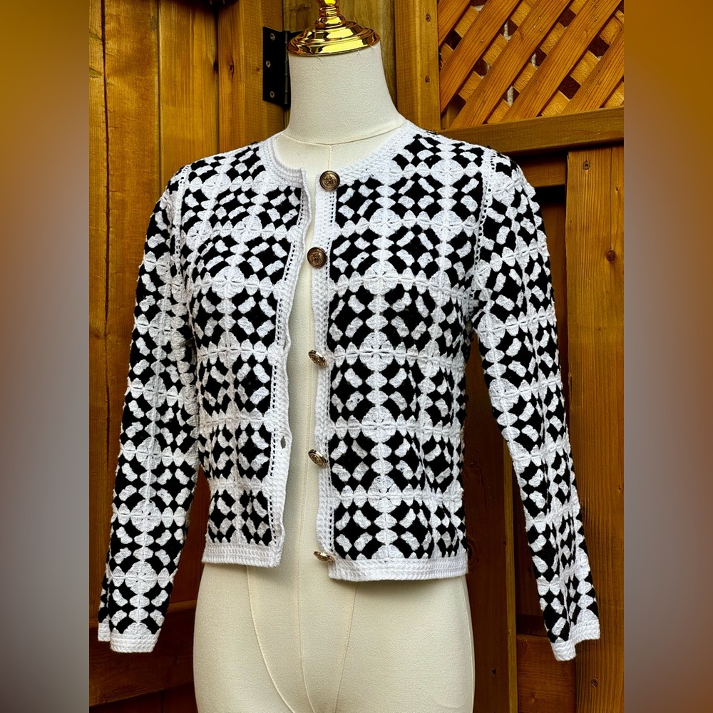 🆕 FARM Rio 🧿 NWT Patch Crochet Black & White Monochrome Button Up Jacket, Sz S - Picture 12 of 16